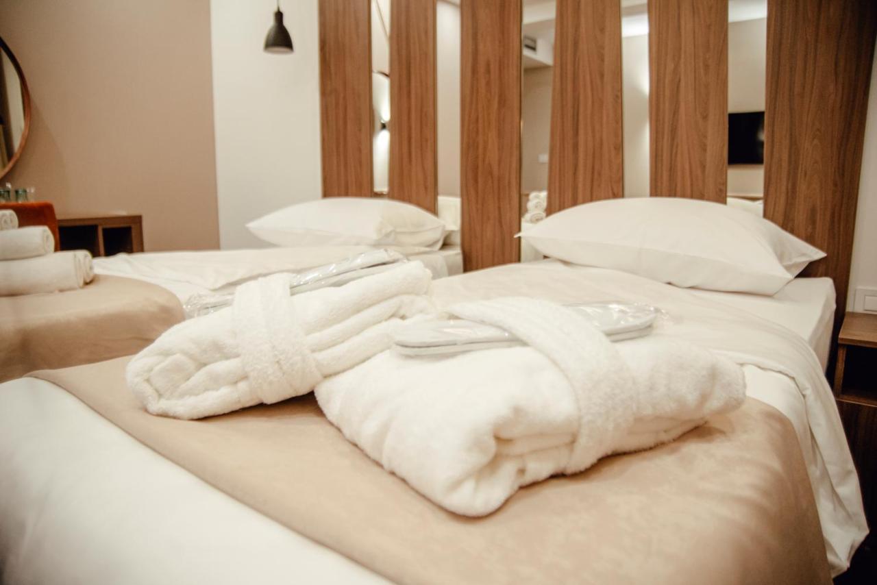 Mk Premier Hotel Novi Pazar Kültér fotó