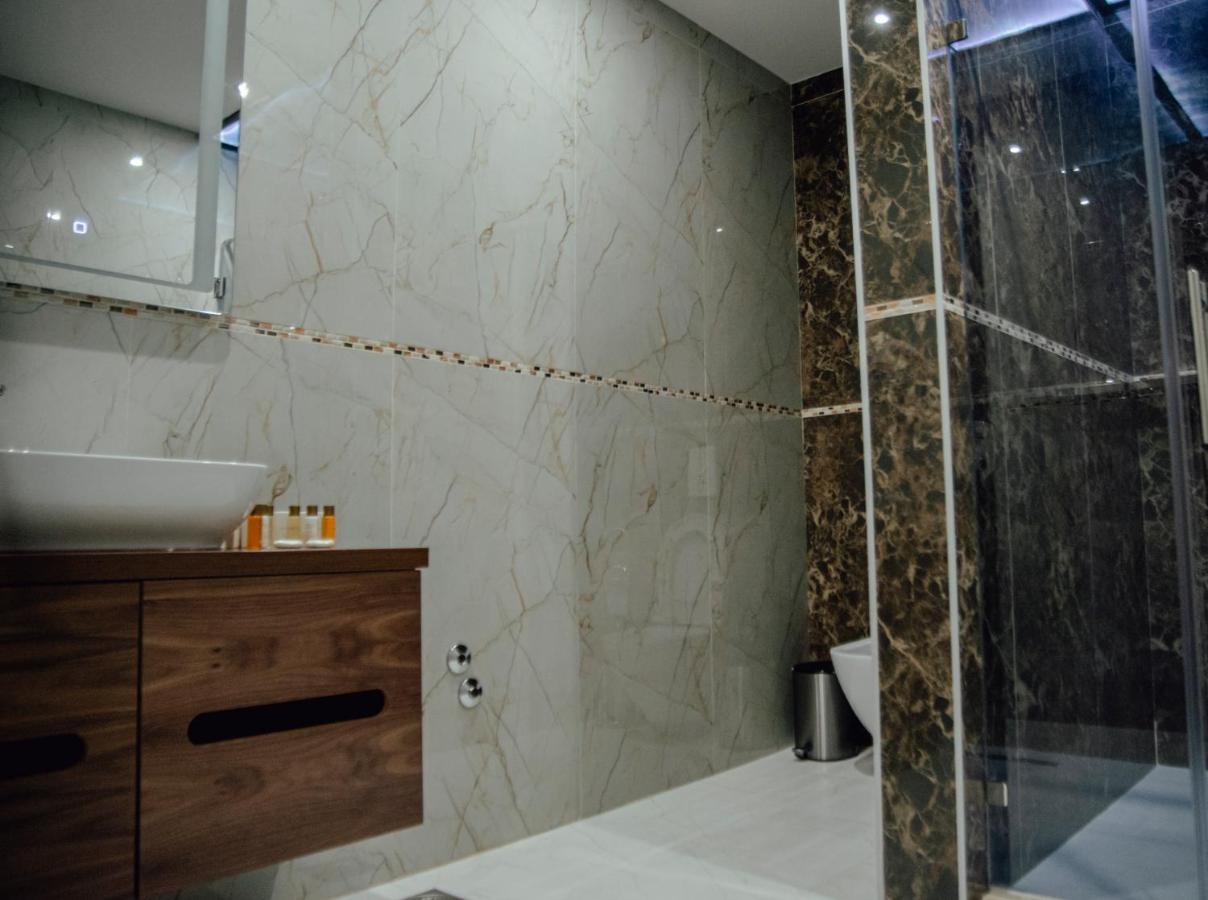 Mk Premier Hotel Novi Pazar Kültér fotó