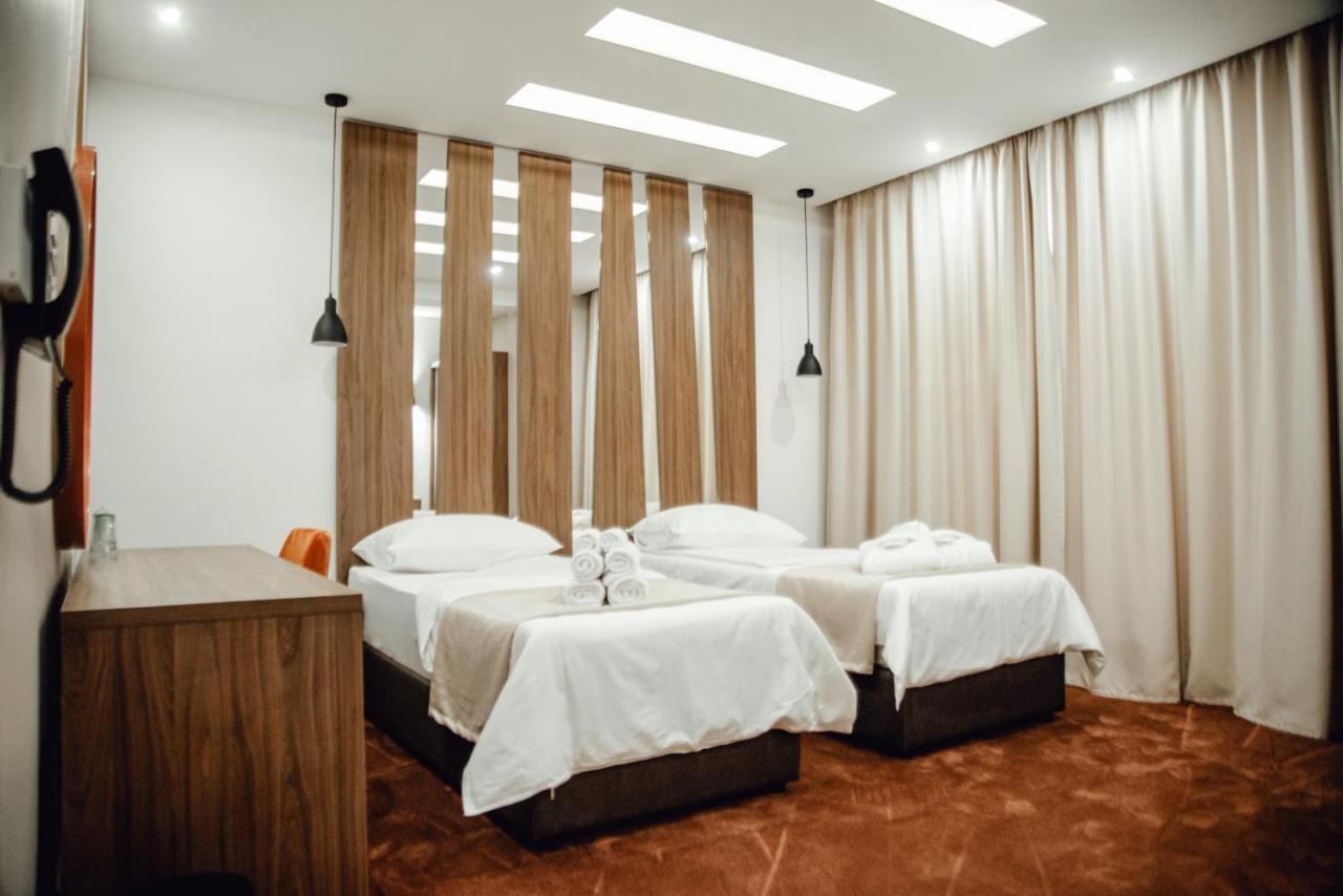 Mk Premier Hotel Novi Pazar Kültér fotó
