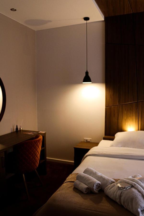 Mk Premier Hotel Novi Pazar Kültér fotó