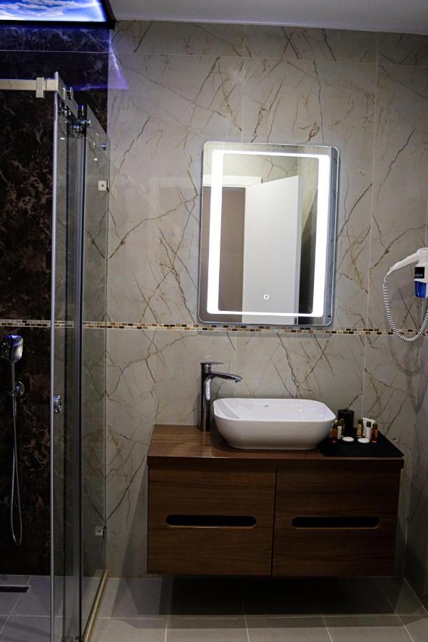 Mk Premier Hotel Novi Pazar Kültér fotó