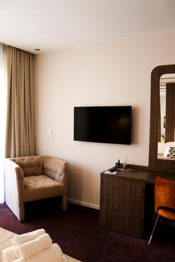 Mk Premier Hotel Novi Pazar Kültér fotó