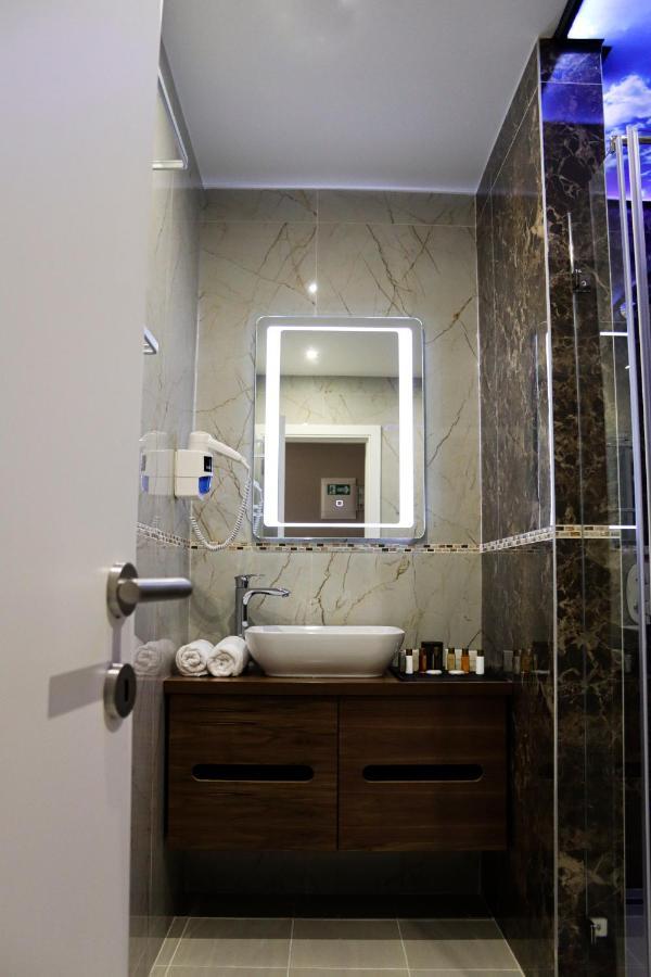 Mk Premier Hotel Novi Pazar Kültér fotó