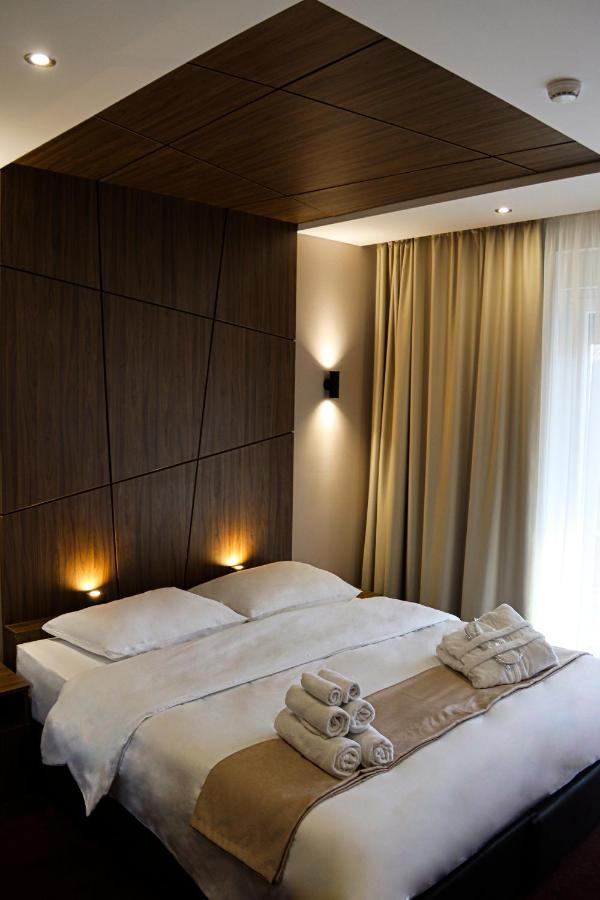 Mk Premier Hotel Novi Pazar Kültér fotó