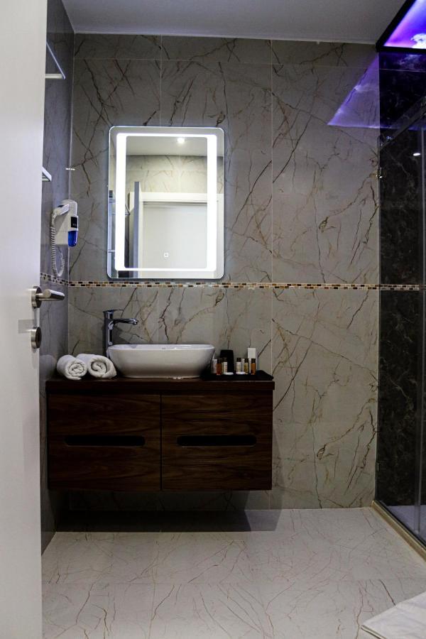 Mk Premier Hotel Novi Pazar Kültér fotó