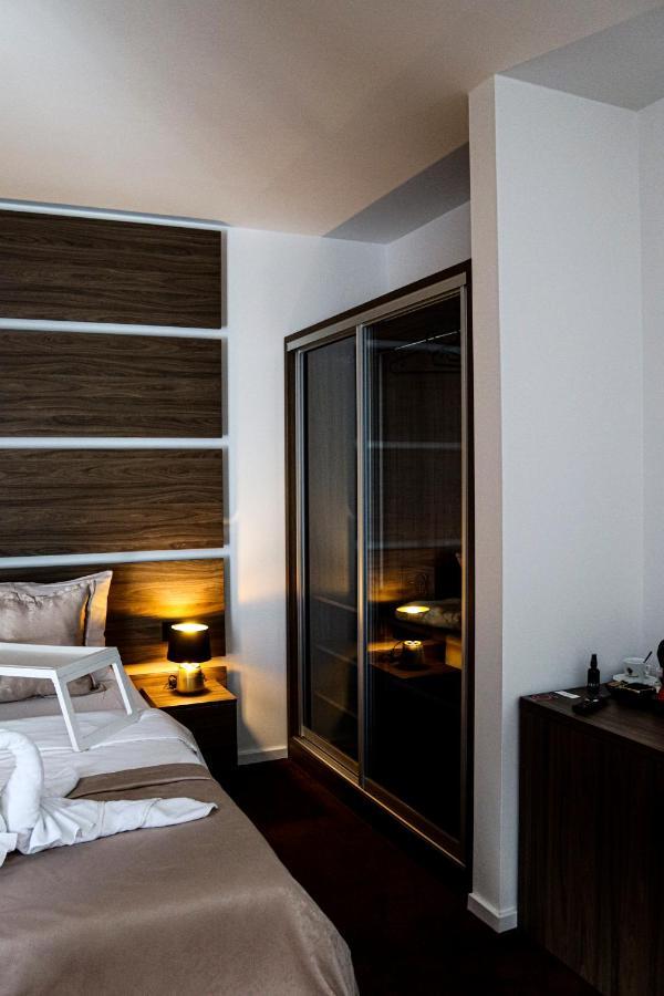 Mk Premier Hotel Novi Pazar Kültér fotó